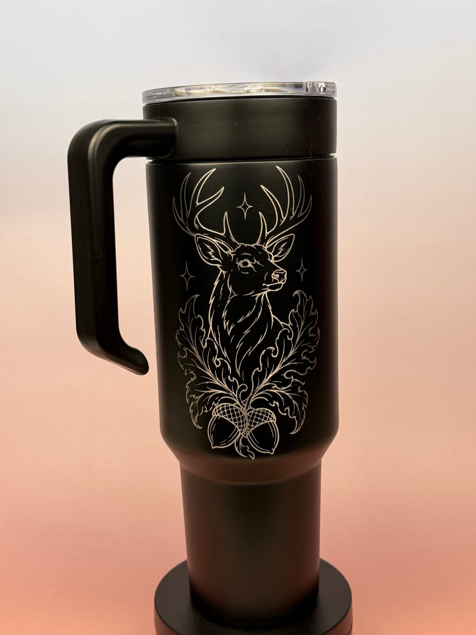 Majestic Buck – Artwork by Mattew Hammonds - tattootumblers