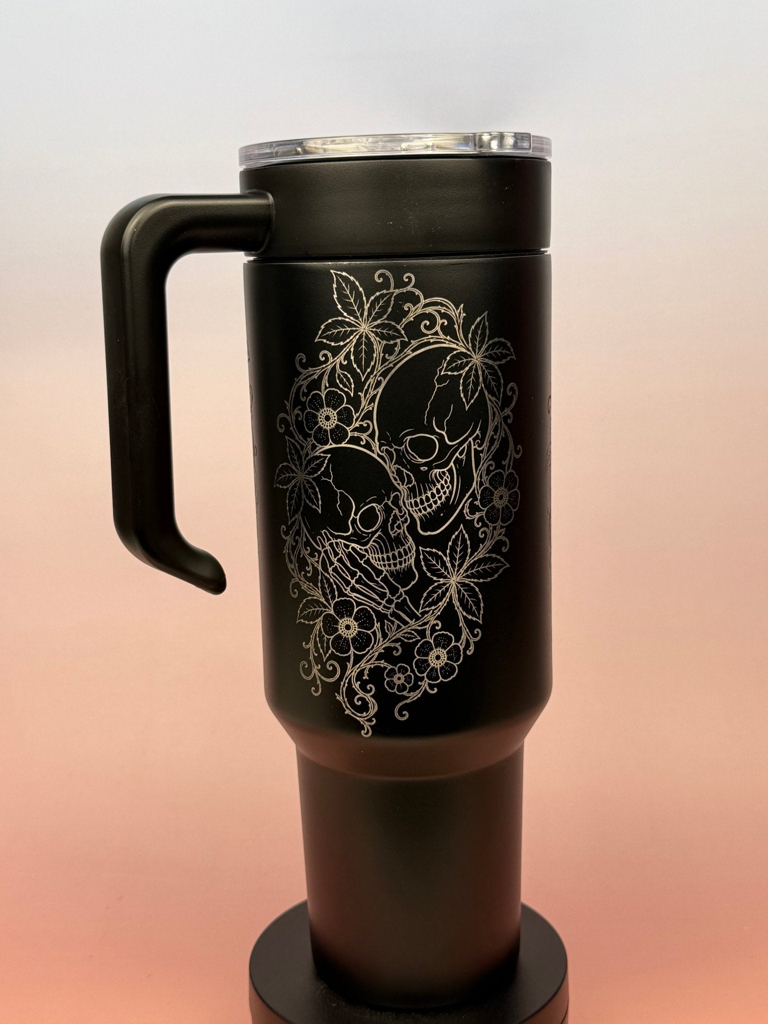 Skeleton Lovers – Artwork by Mattew Hammonds - tattootumblers