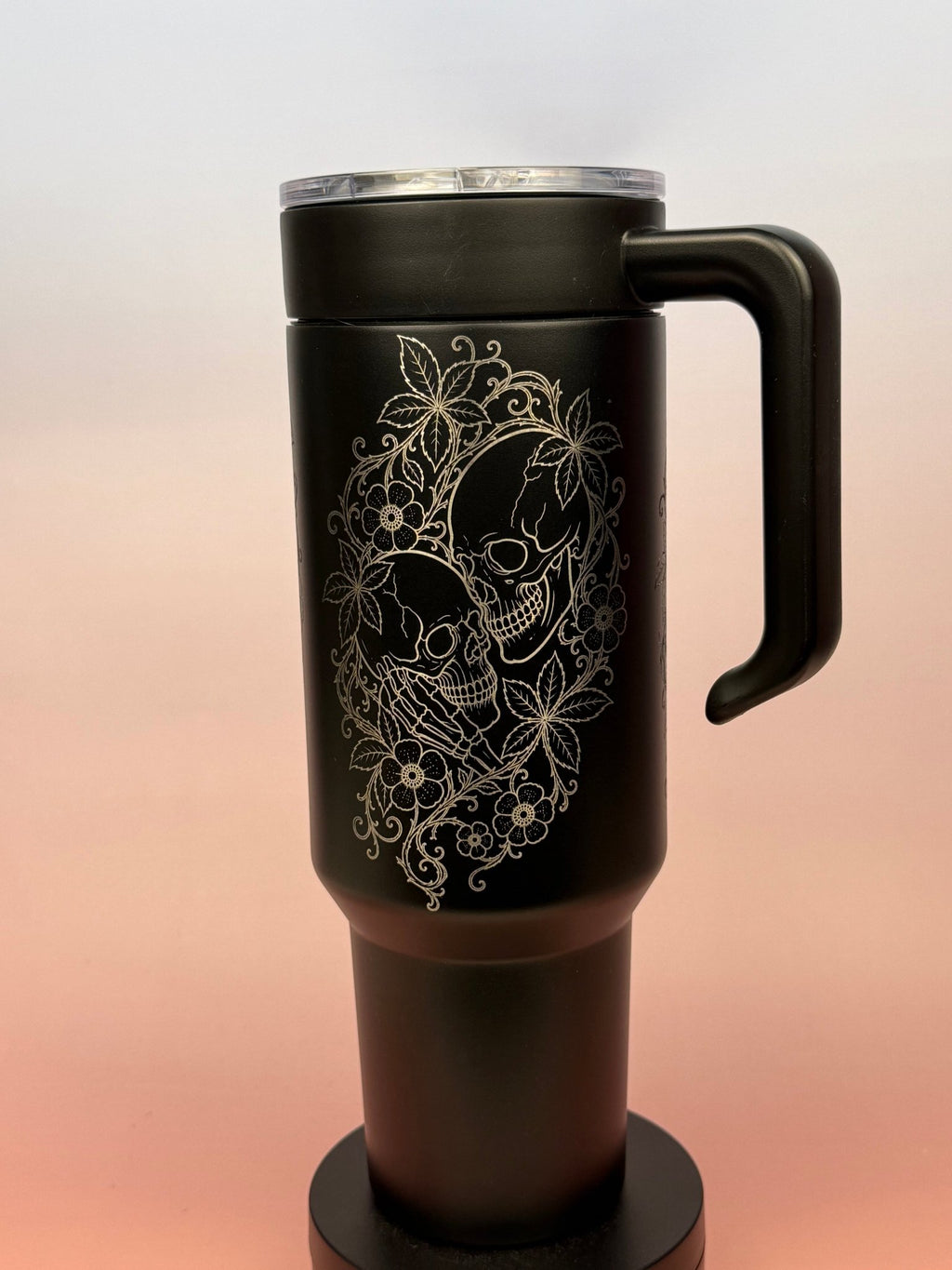 Skeleton Lovers – Artwork by Mattew Hammonds - tattootumblers