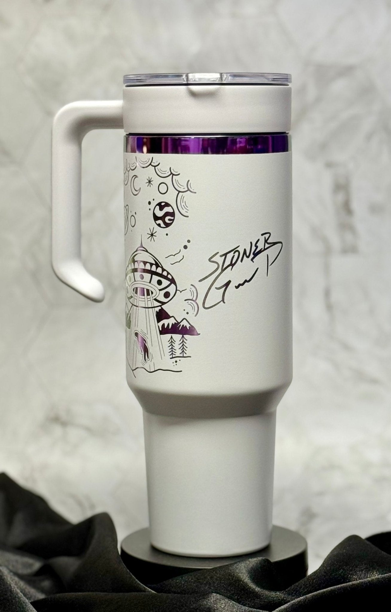 Stoner Gump Collection - UFO Abduction - Artwork by Alex Smith - tattootumblers